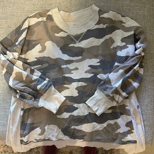 American eagle camo sweatshirt